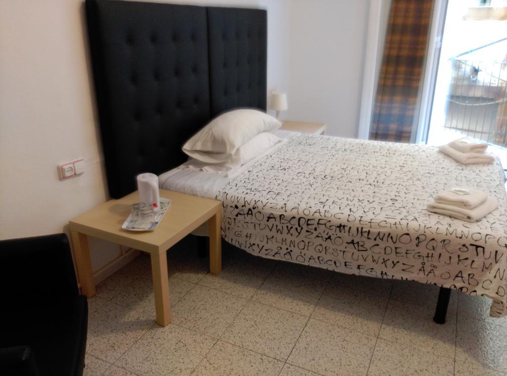 Hostal River Barcelona Kültér fotó