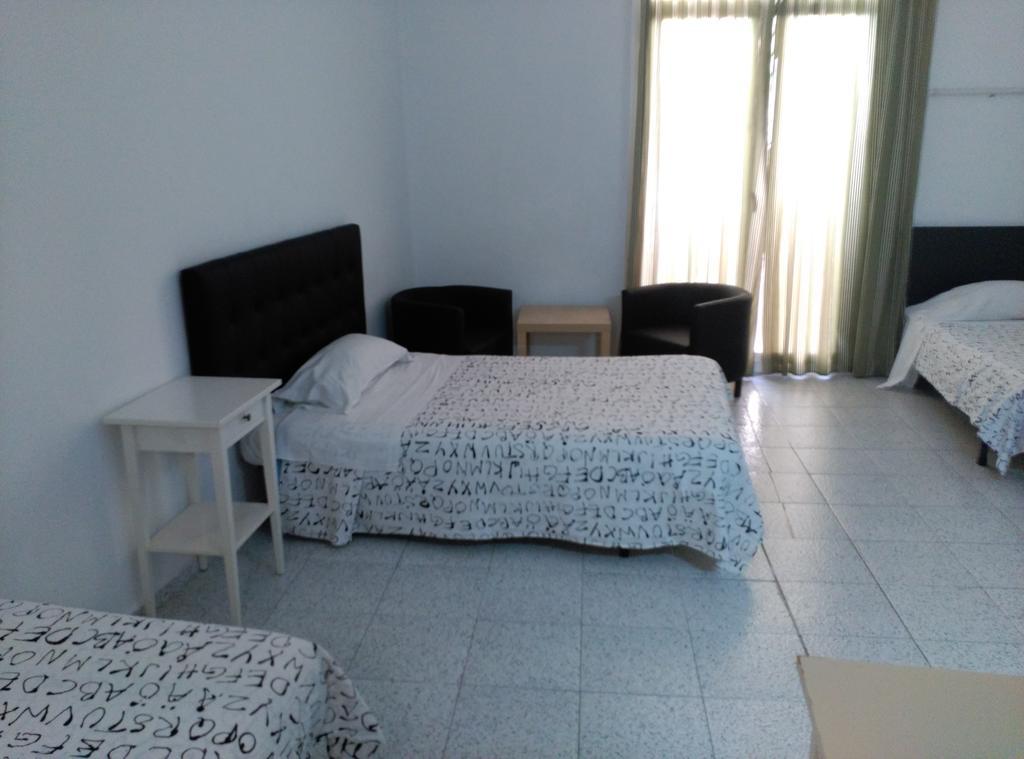 Hostal River Barcelona Kültér fotó